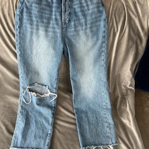 BlankNYC The Baxter Ribcage Straight leg distressed jeans - Picture 2 of 14